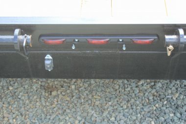 New 2025 DOWN 2 EARTH TRAILERS 26ft 17.5K w/ Fold Up Ramps Deckover Trailer