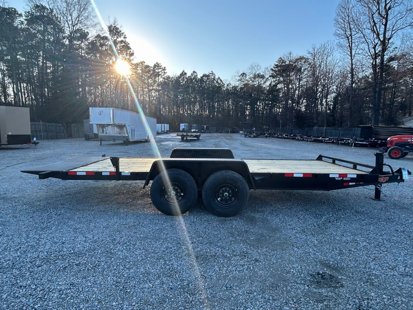 New 2025 Down 2 Earth 20ft 14K Tilt w/ Wood Deck