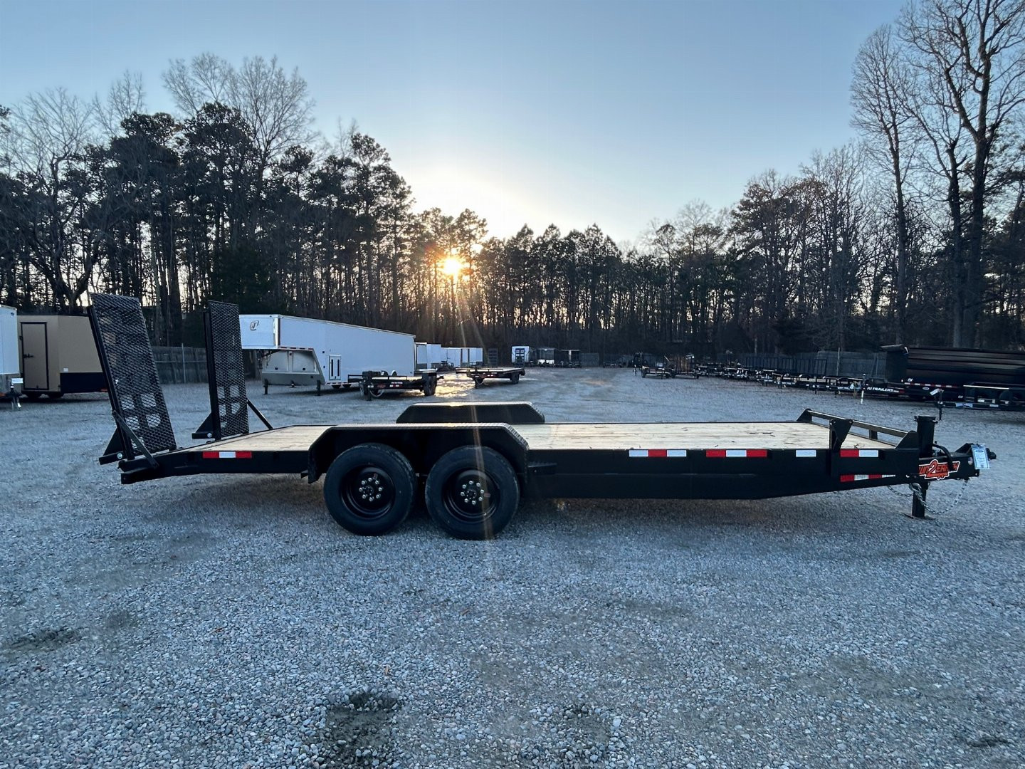 New 2025 Down 2 Earth 22ft 16K w/ Fold Up Ramps