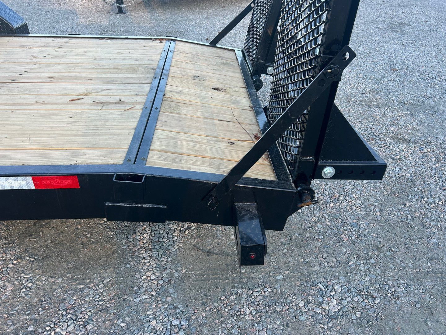 New 2025 Down 2 Earth 22ft 16K w/ Fold Up Ramps