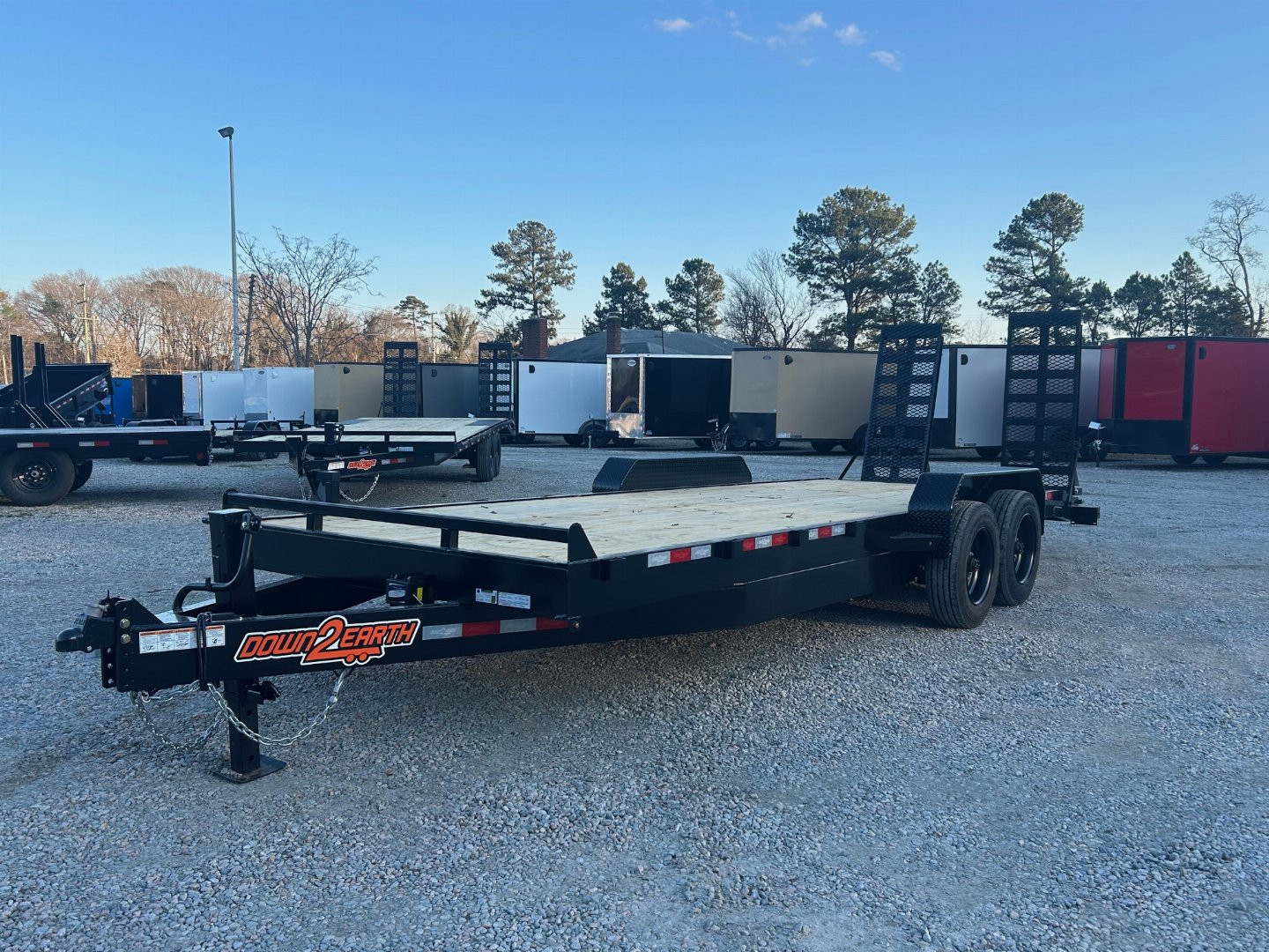 New 2025 Down 2 Earth 22ft 16K w/ Fold Up Ramps