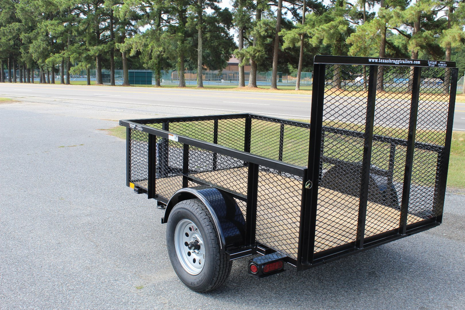 New 2025 TEXAS BRAGG TRAILERS 5x8LD w/ 2' Exp Sides & Gate Utility Trailer