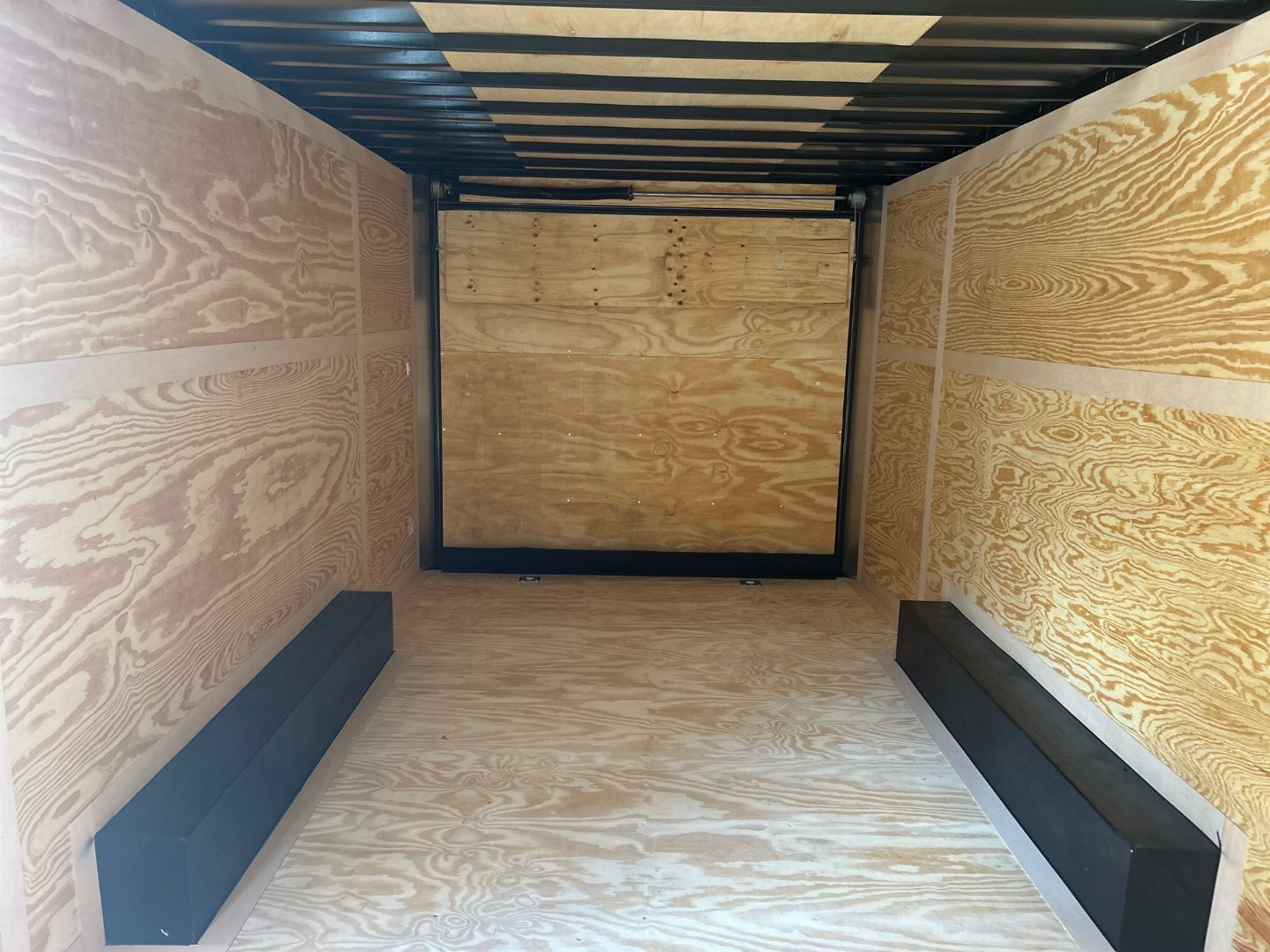 New 2025 CONTINENTAL CARGO 8.5X24 10K Car/ Racing Trailer w/ Rear Wing