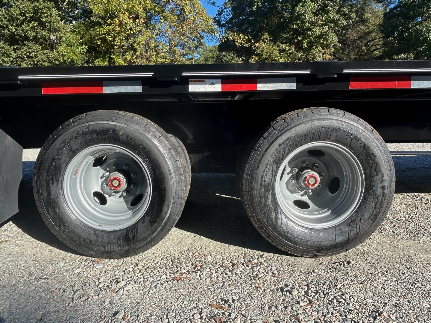 New 2025 TEXAS BRAGG TRAILERS GN 25+5 20K Flatbed Trailer