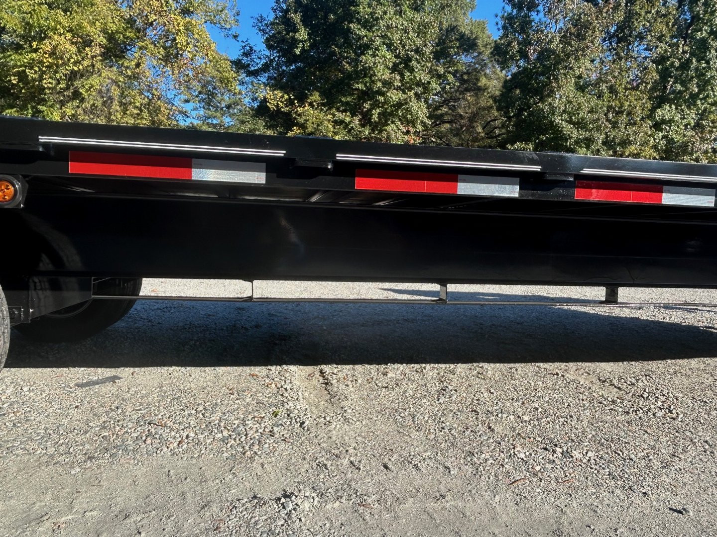 New 2025 TEXAS BRAGG TRAILERS GN 25+5 20K Flatbed Trailer