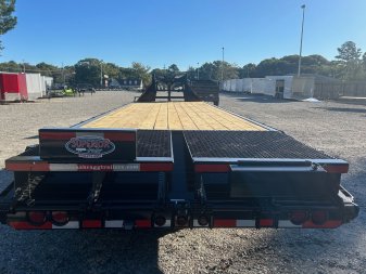 New 2025 TEXAS BRAGG TRAILERS GN 25+5 20K Flatbed Trailer