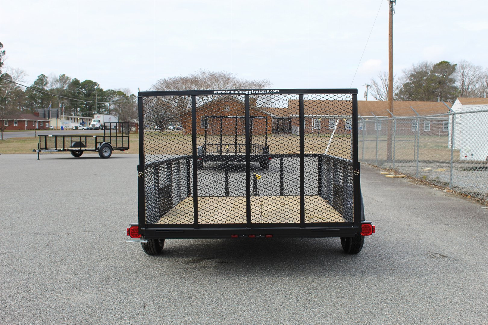 New 2024 TEXAS BRAGG TRAILERS 6x10LD w/ Gate and 2ft Expanded Sides Utility Trailer