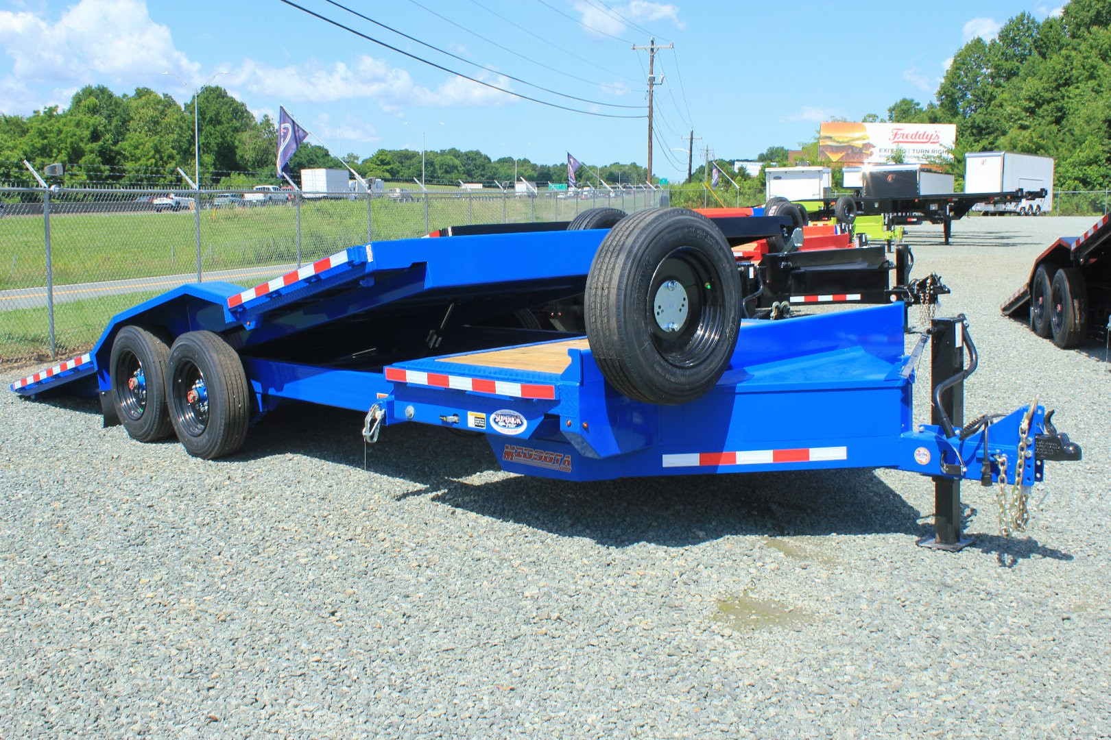 New 2025 MIDSOTA TBWB-22 Equipment Trailer