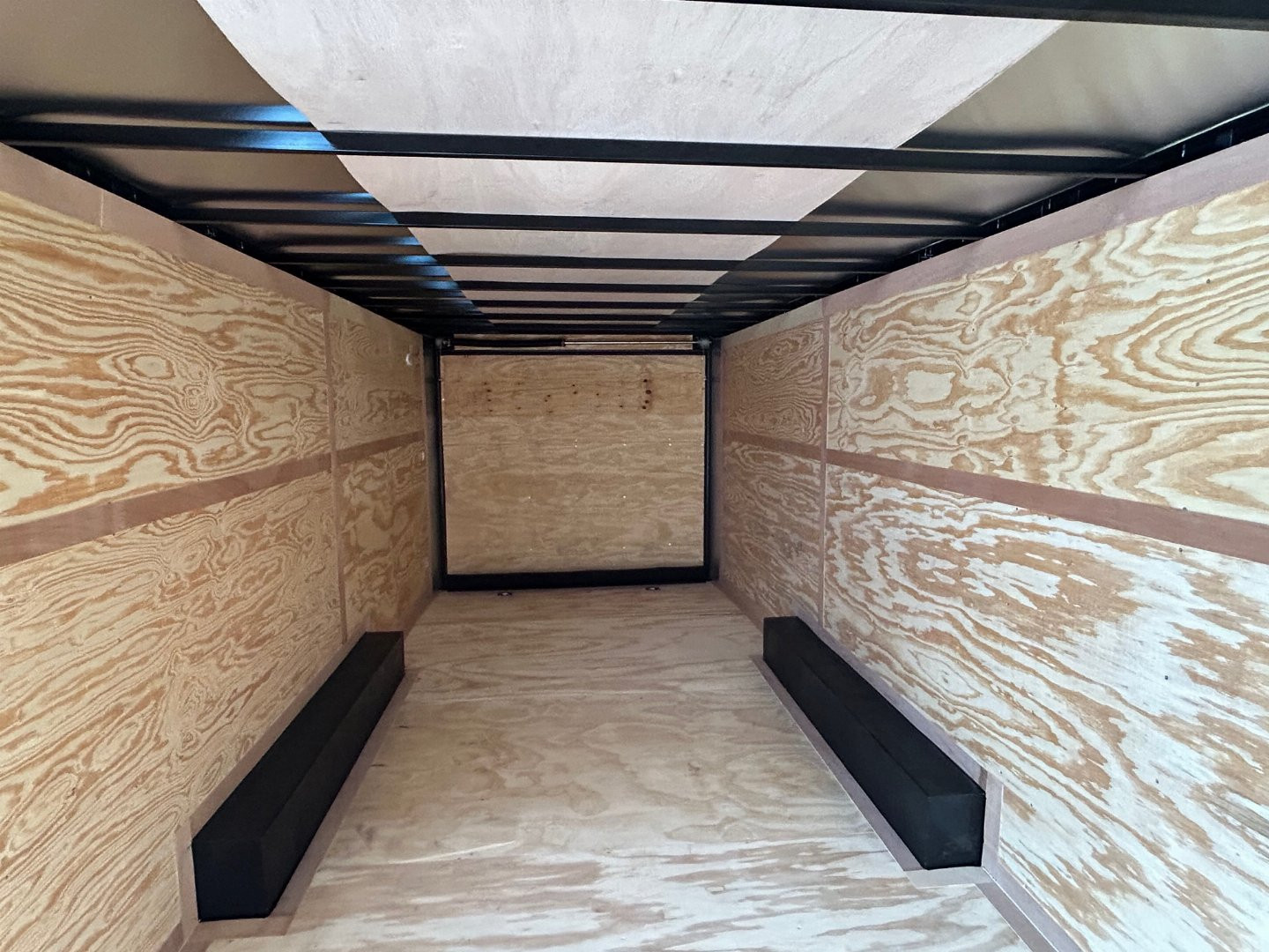 New 2025 CONTINENTAL CARGO 8.5X24 10K Car/ Racing Trailer w/ Rear Wing