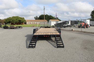 New 2025 PJ TRAILERS PJ 18' CC 14K Equipment Trailer