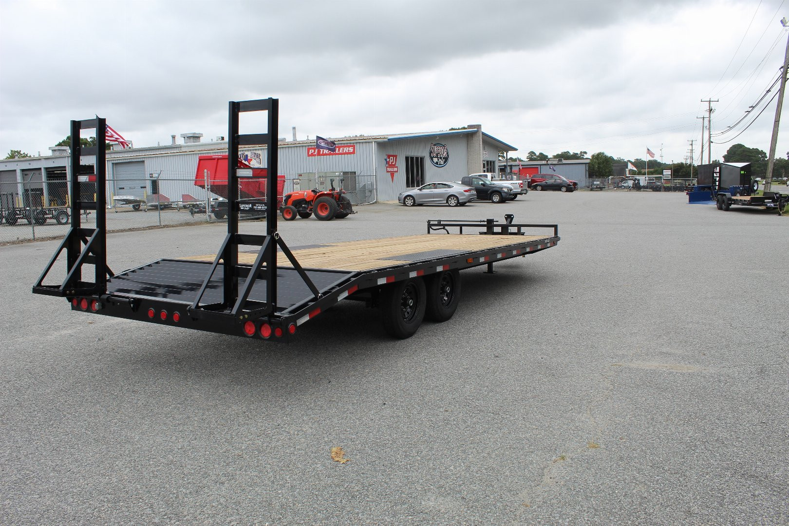 New 2025 PJ TRAILERS 24ft F8 14K w/ Fold Up Ramps Deckover Trailer
