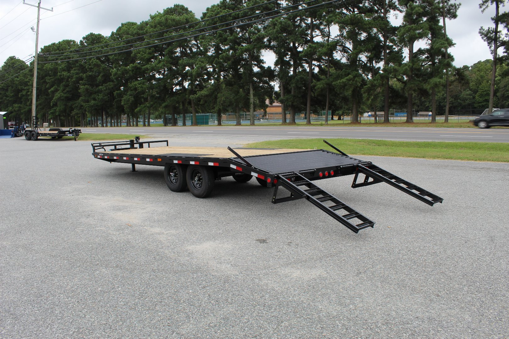 New 2025 PJ TRAILERS 24ft F8 14K w/ Fold Up Ramps Deckover Trailer