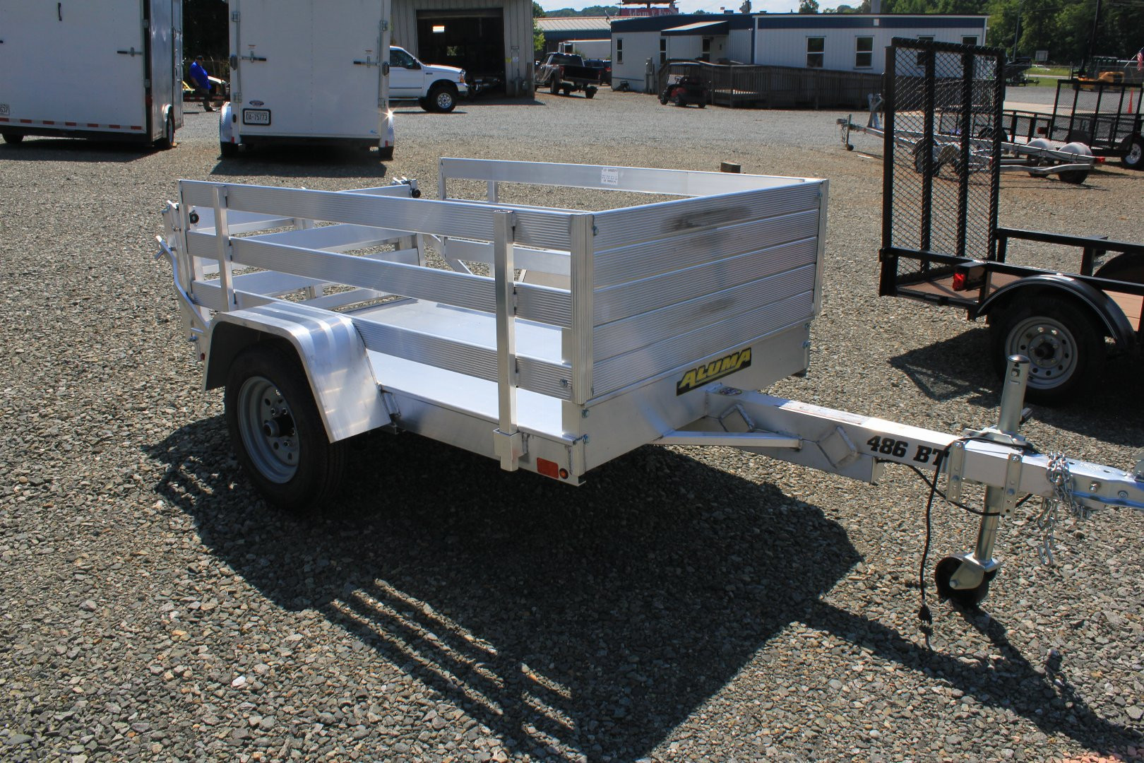 New 2025 Aluma 486S w/ BI-Fold Tailgate