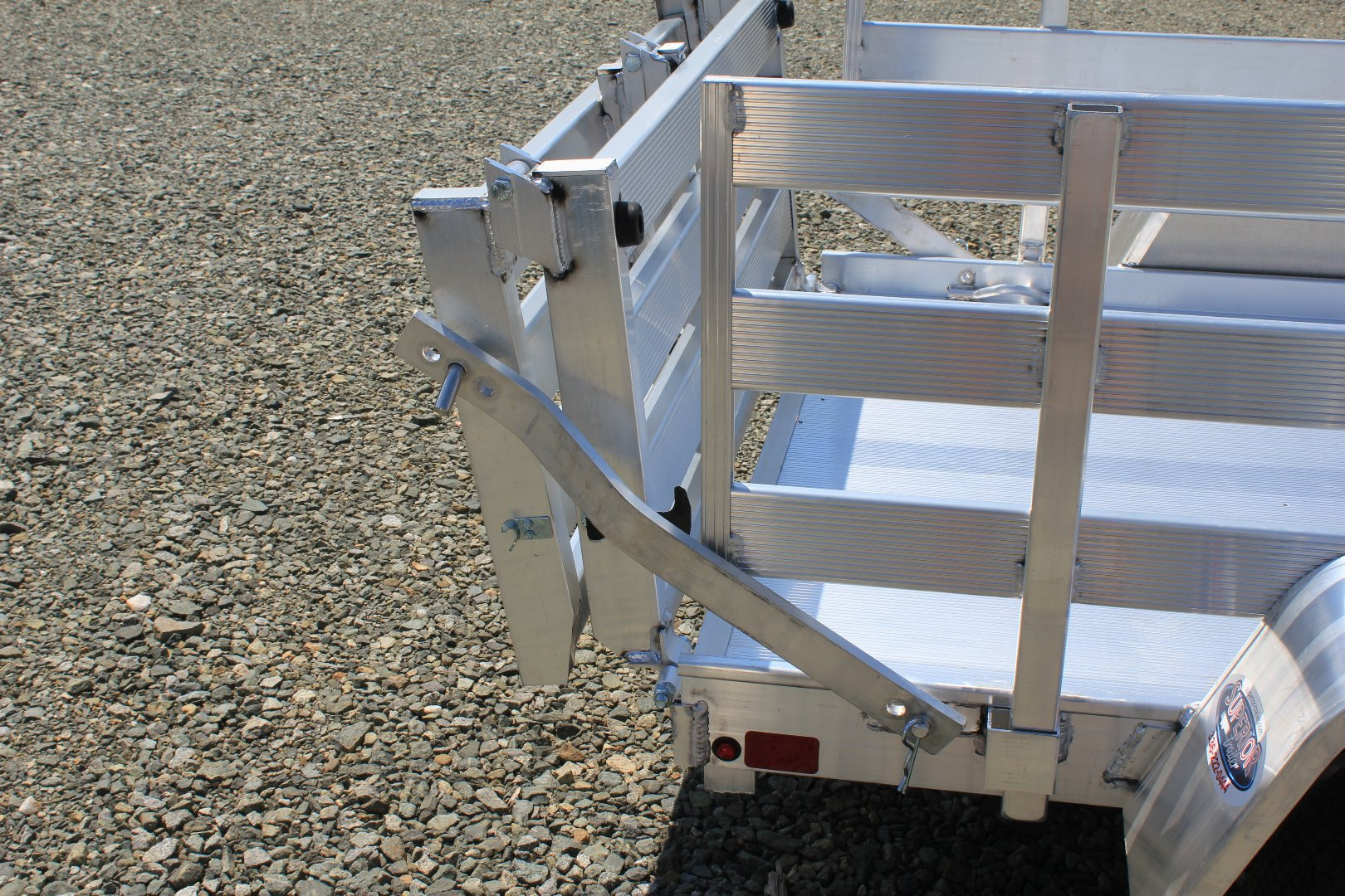 New 2025 Aluma 486S w/ BI-Fold Tailgate