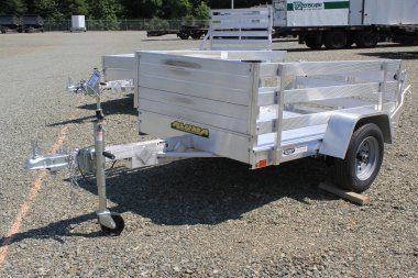 New 2025 Aluma 486S w/ BI-Fold Tailgate