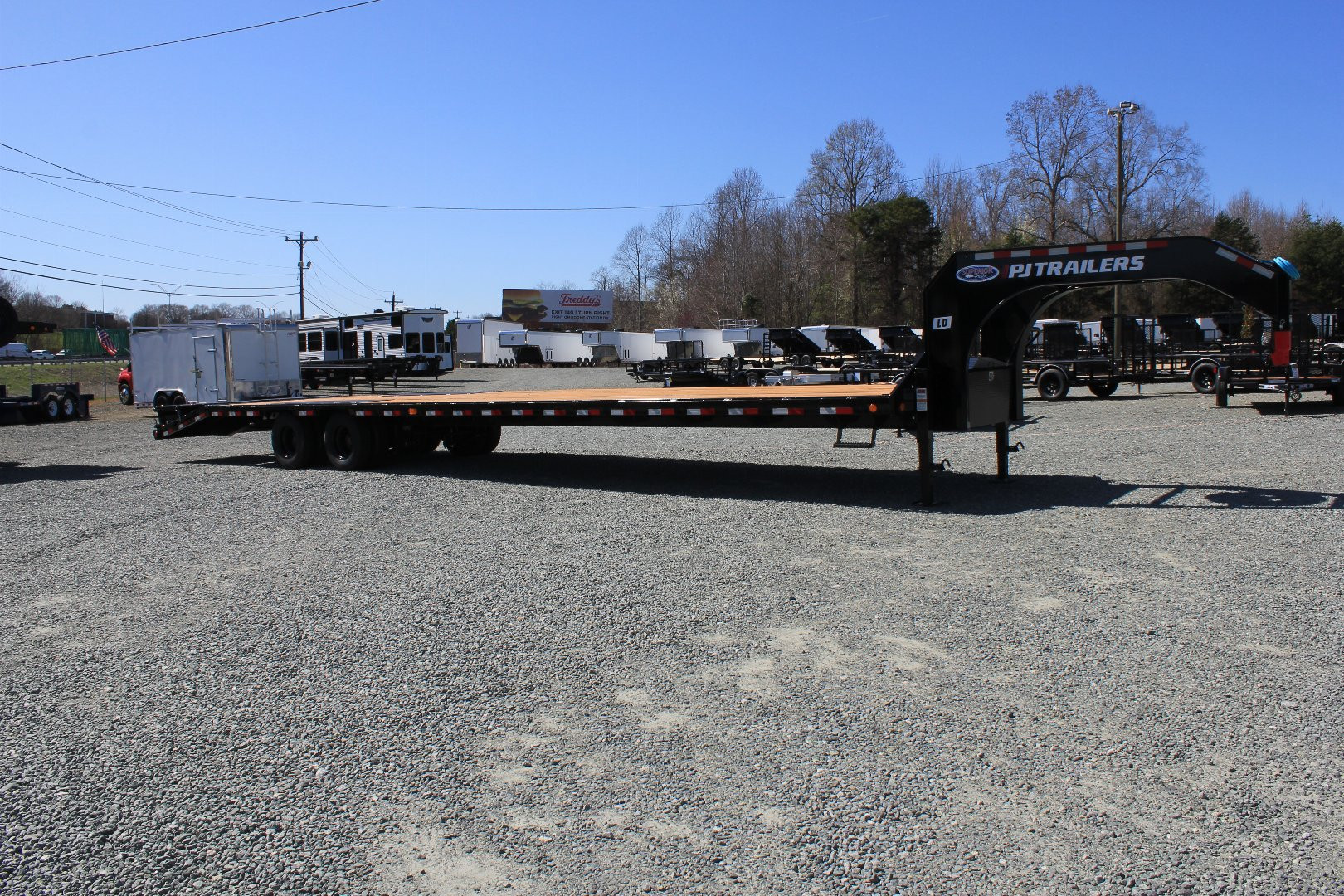 New 2025 PJ TRAILERS LD 40' Gooseneck Flatbed Trailer
