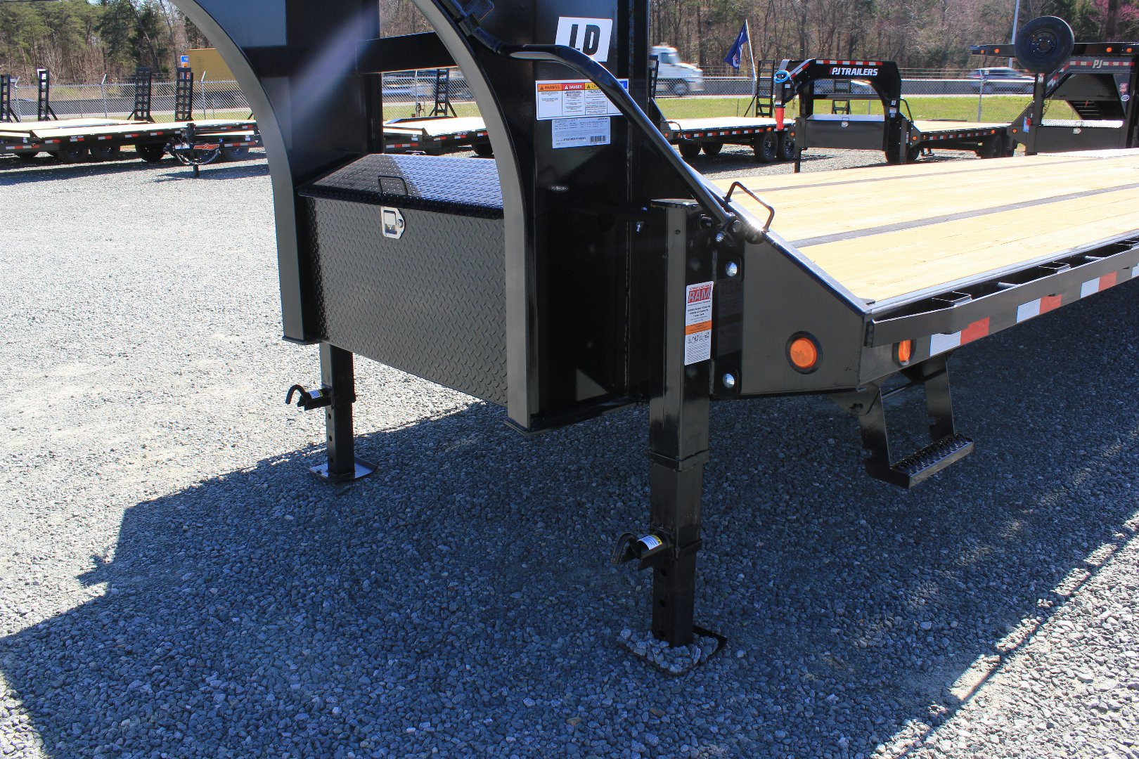 New 2025 PJ TRAILERS LD 40' Gooseneck Flatbed Trailer