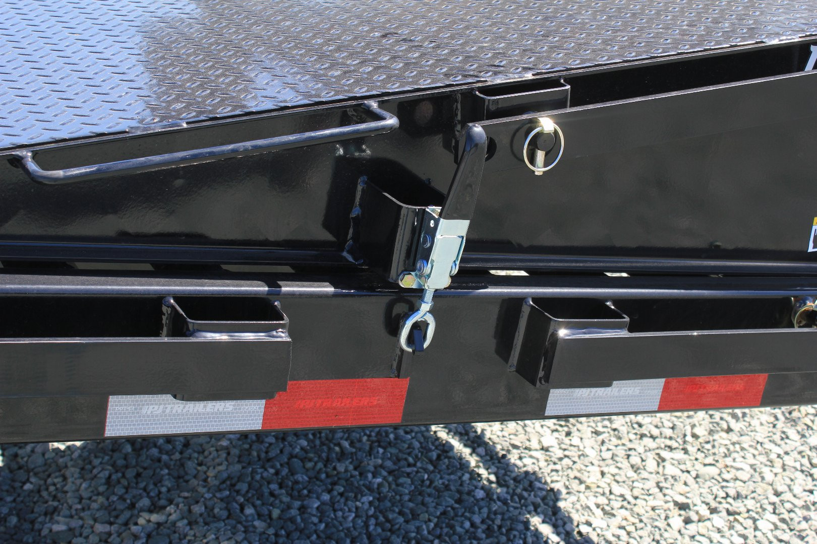 New 2025 PJ TRAILERS LD 40' Gooseneck Flatbed Trailer