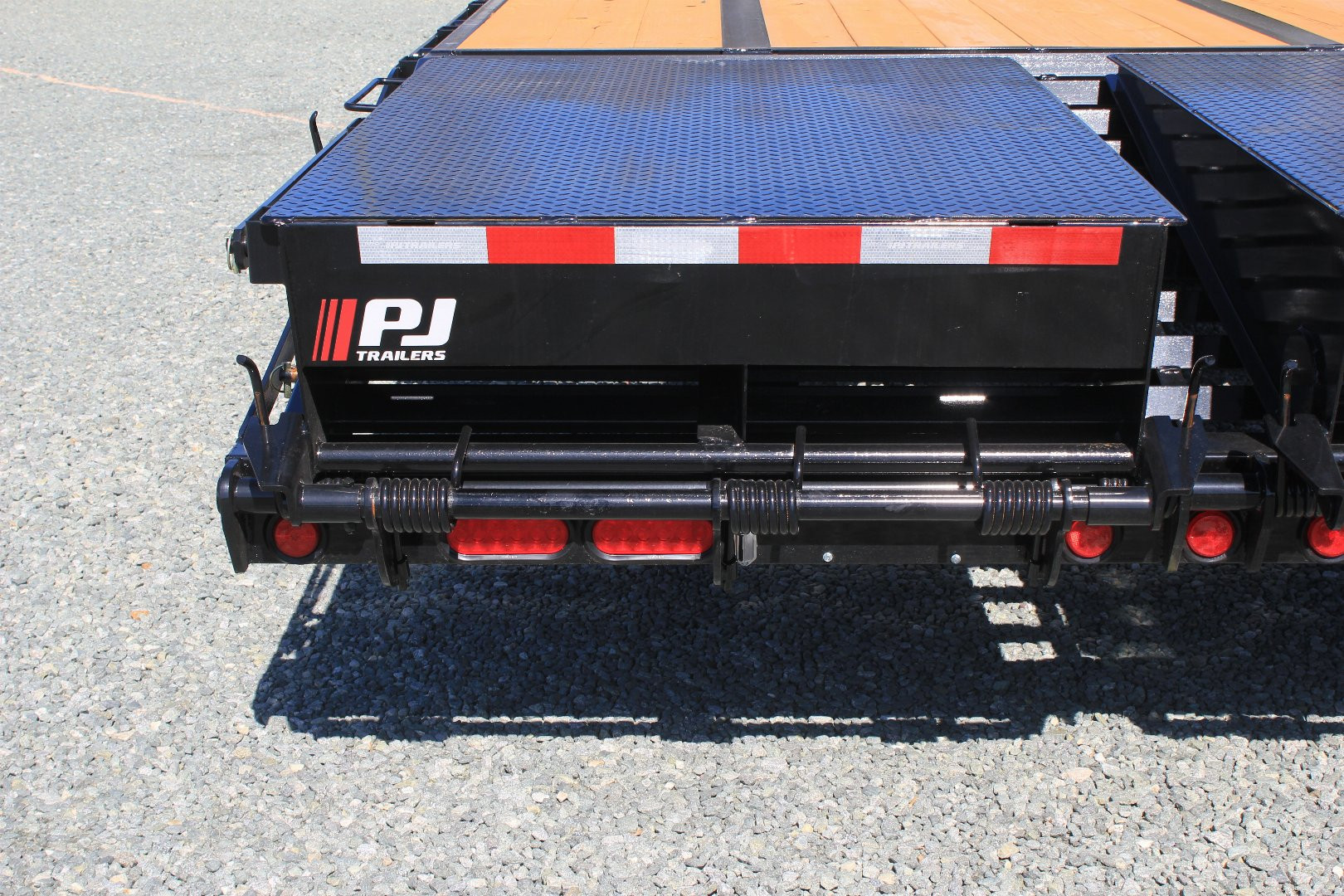 New 2025 PJ TRAILERS LD 40' Gooseneck Flatbed Trailer