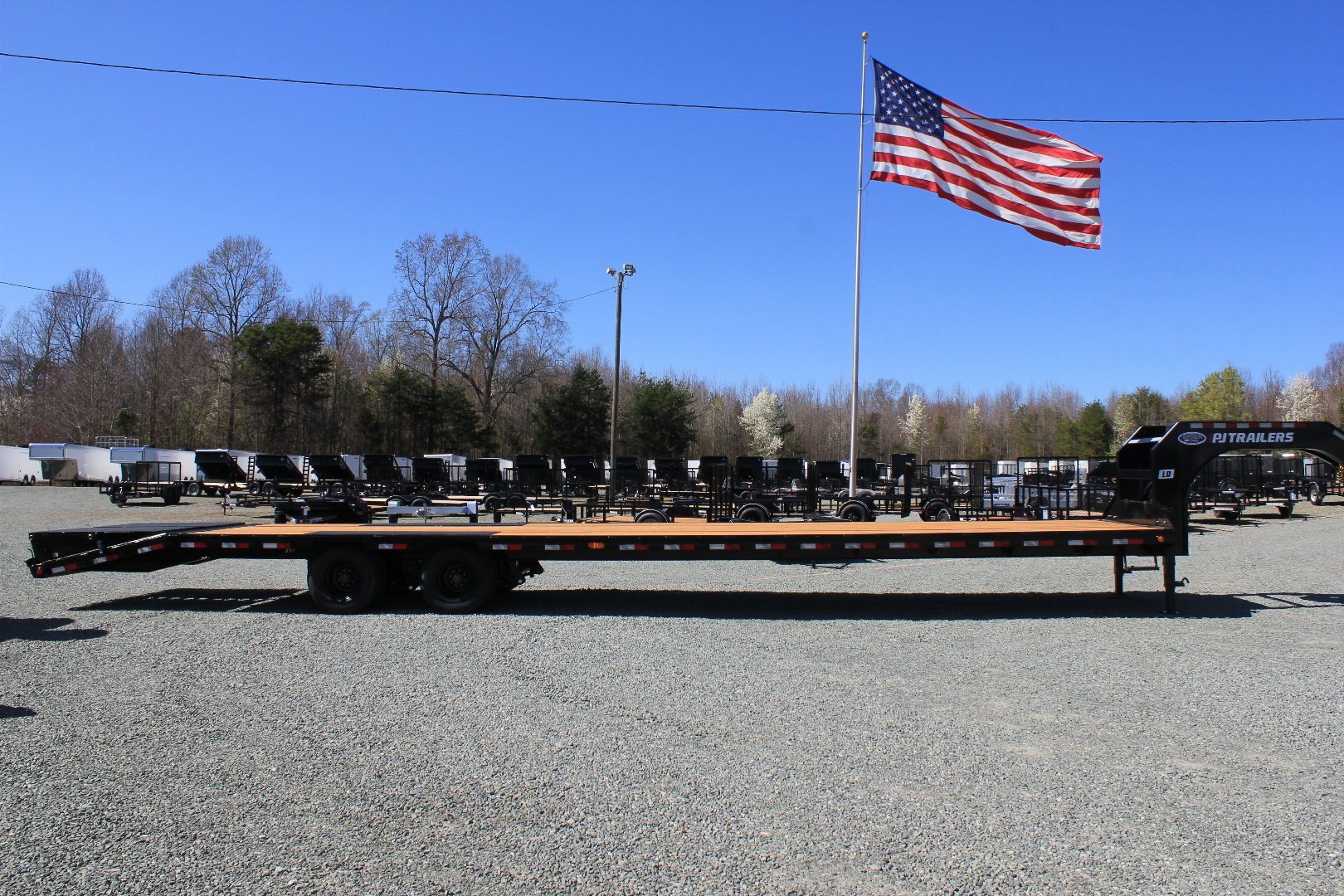 New 2025 PJ TRAILERS LD 40' Gooseneck Flatbed Trailer