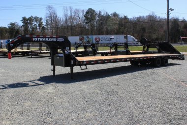 New 2025 PJ TRAILERS LD 40' Gooseneck Flatbed Trailer
