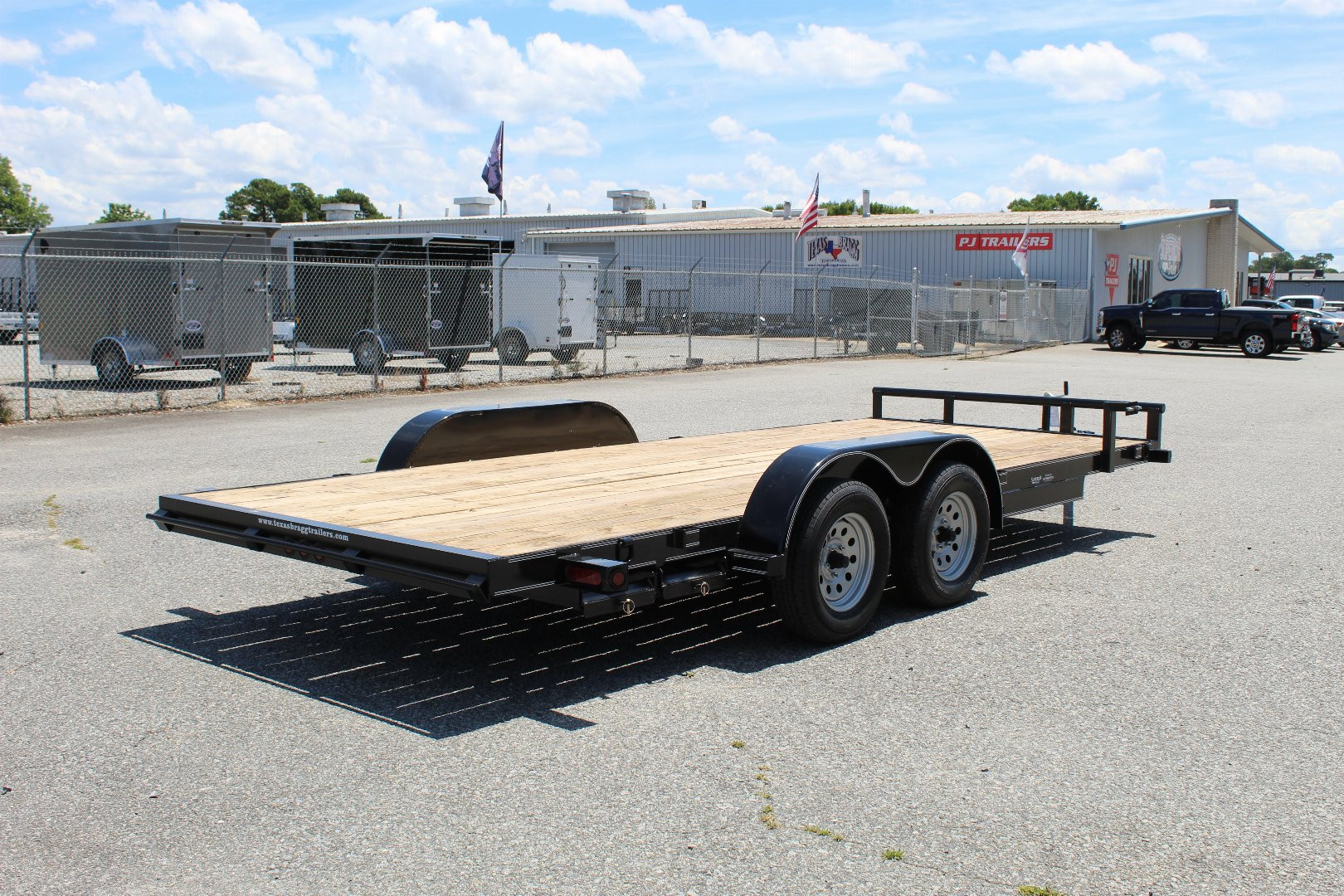 New 2024 TEXAS BRAGG TRAILERS 18 HCH Car / Racing Trailer