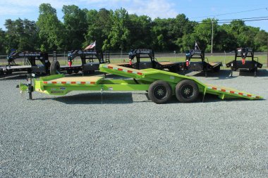 New 2024 MIDSOTA TBWB-24 Equipment Trailer