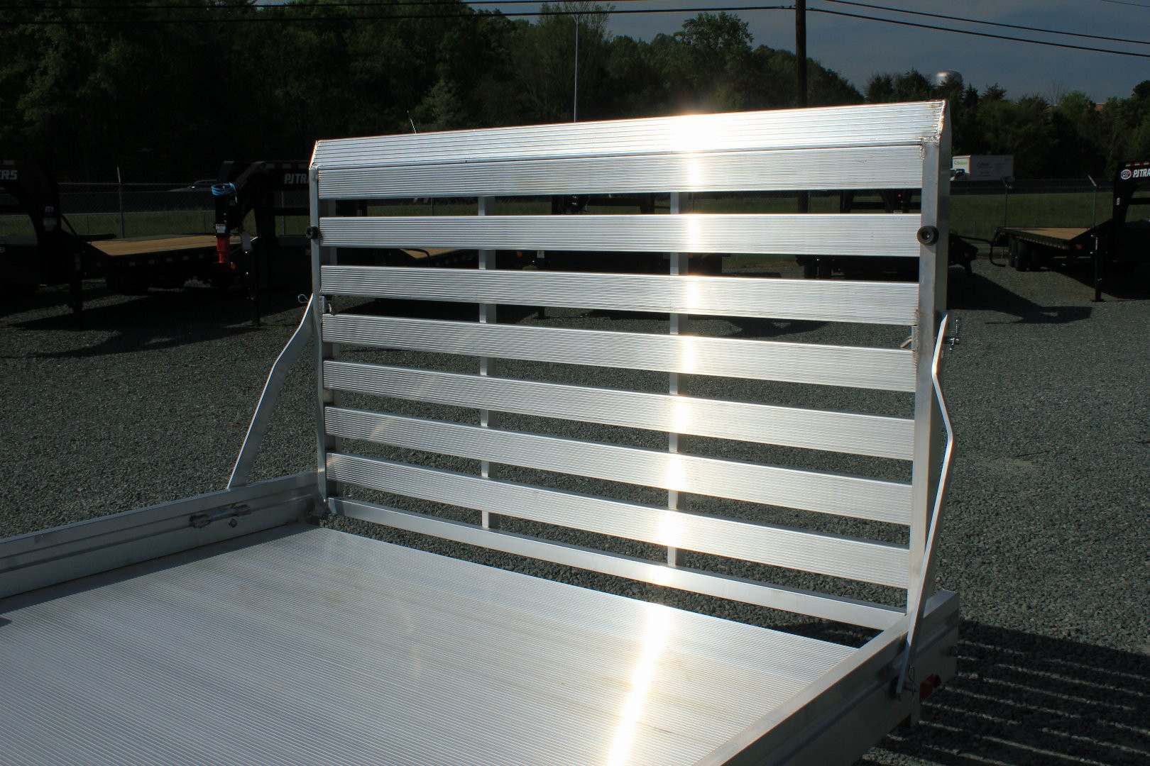 New 2024 Aluma 7812ES w/ Rock Guard & Tailagate