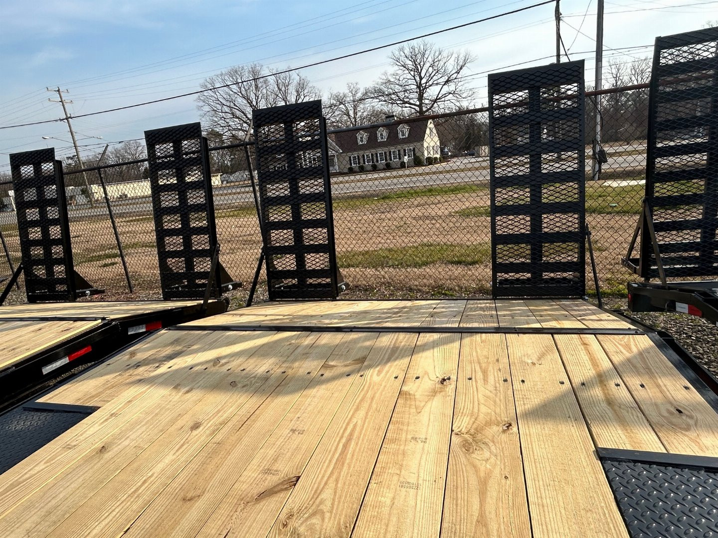 New 2024 DOWN 2 EARTH TRAILERS 24ft 14K Deckover w/ Fold Up Ramps ...