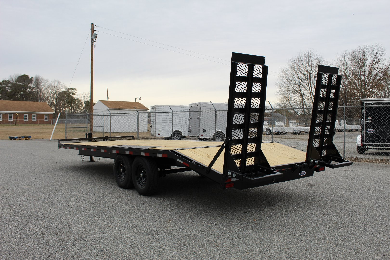 New 2024 DOWN 2 EARTH TRAILERS 24ft 14K Deckover w/ HD Fold Up Ramps ...