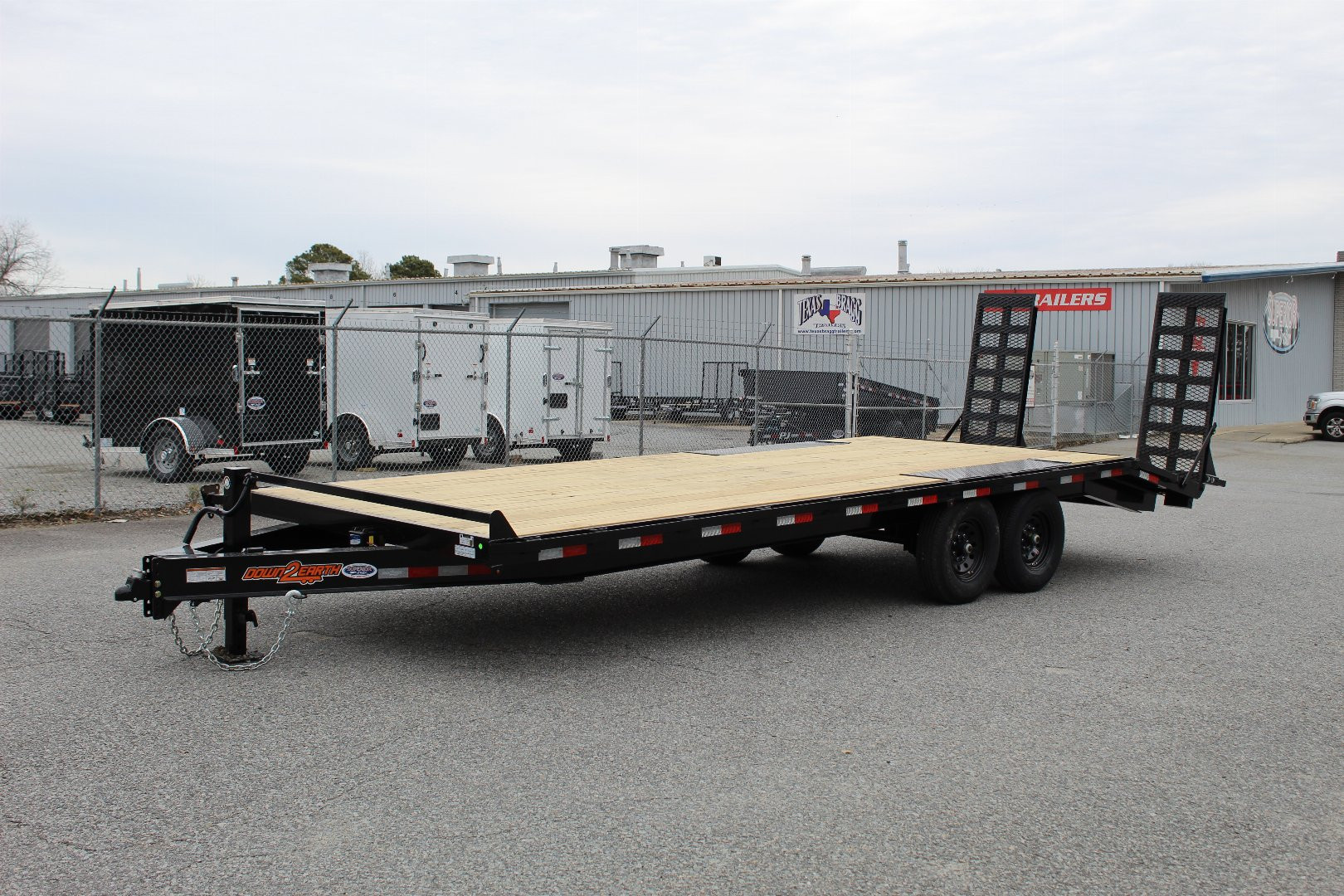 New 2024 DOWN 2 EARTH TRAILERS 24ft 14K Deckover w/ HD Fold Up Ramps ...