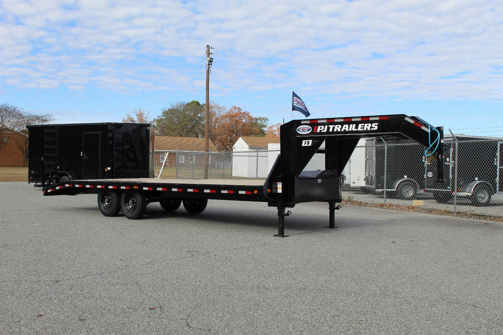 New 2024 PJ TRAILERS 24ft F8 GN w/ Fold Up Ramps