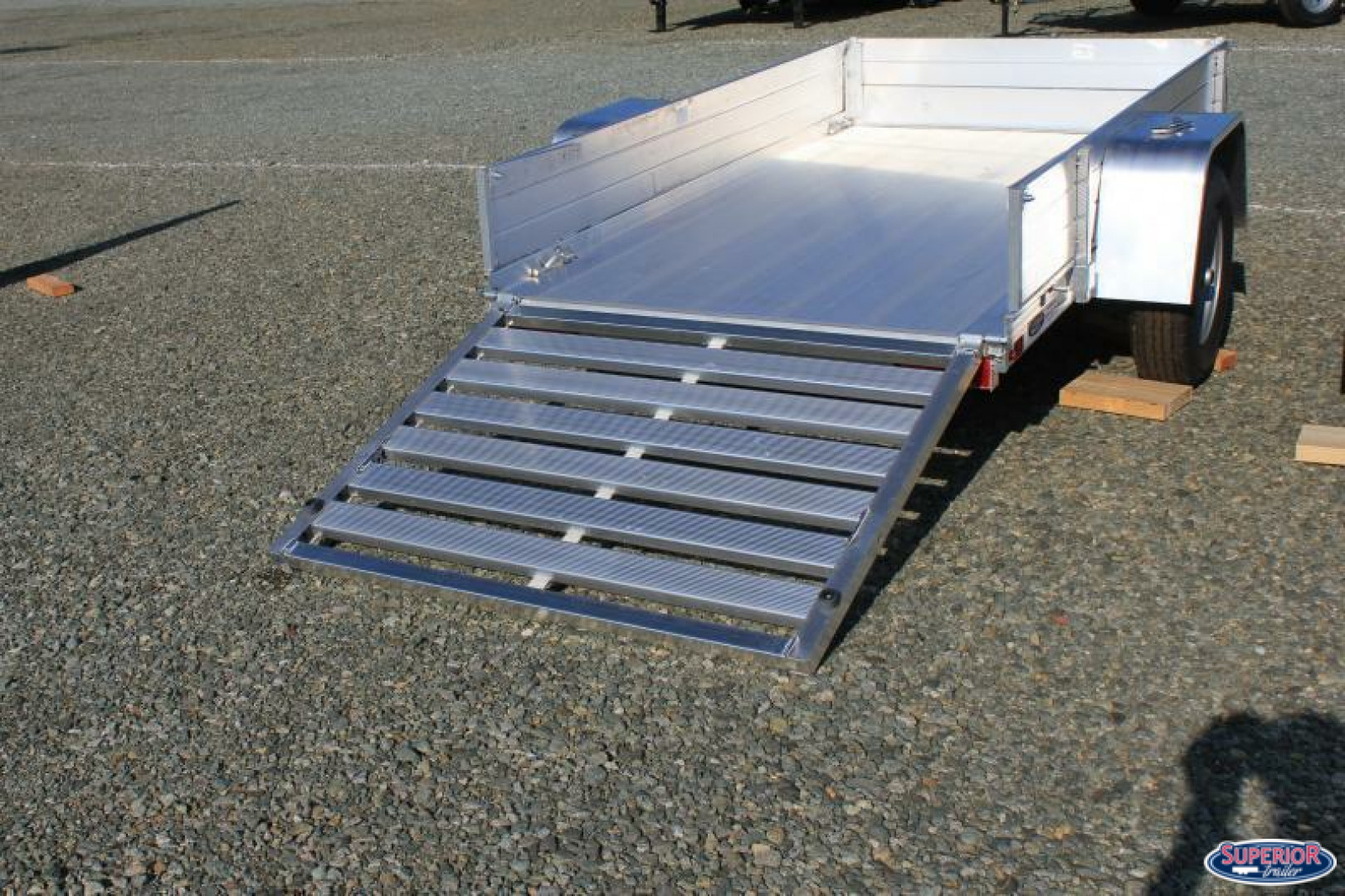 New 2024 Aluma 548  w/ 12" Solid Sides and Tailgate