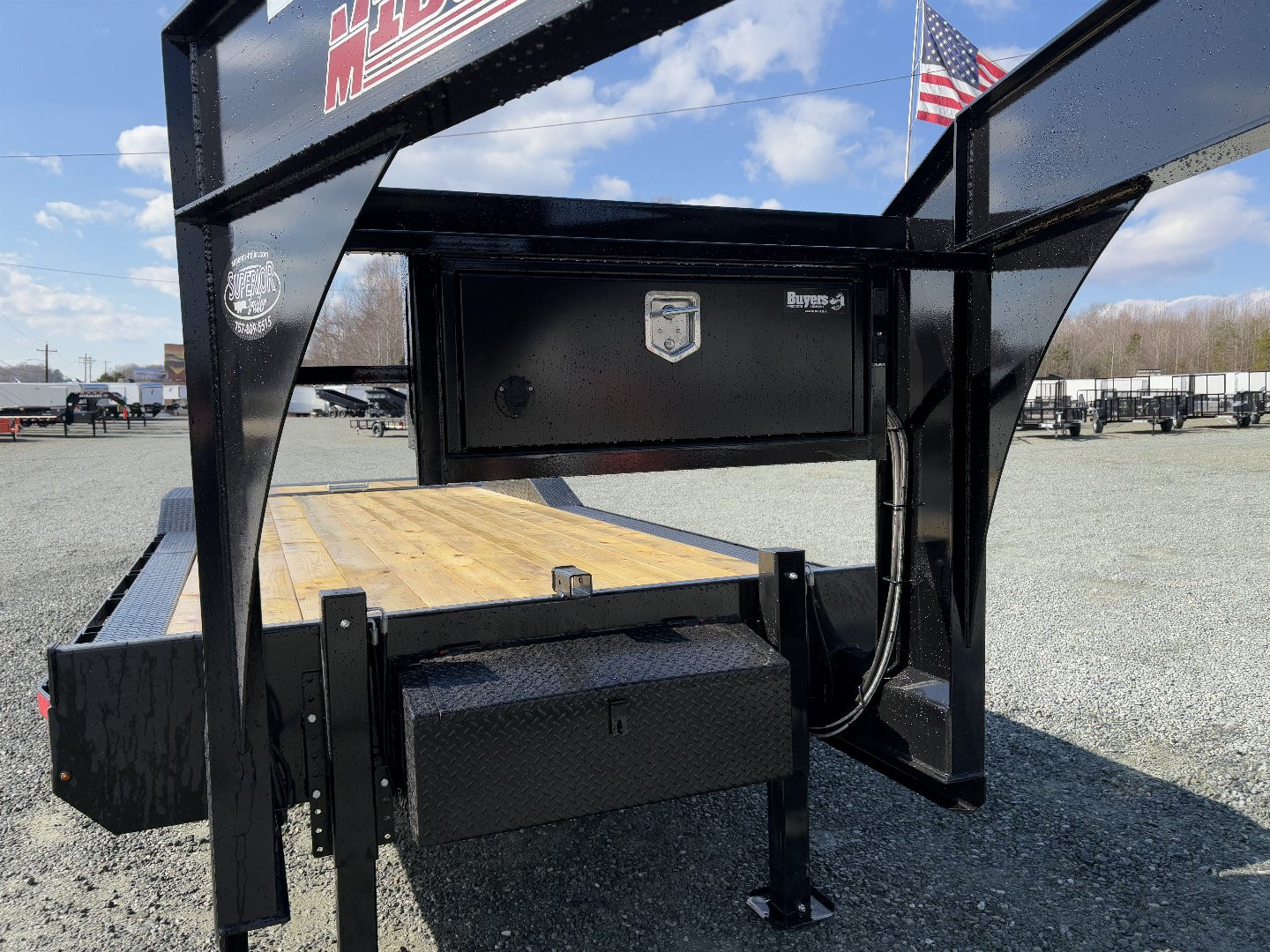 New 2025 Midsota STWBHB 26' Gooseneck 23K w/ Hydraulic Dovetail