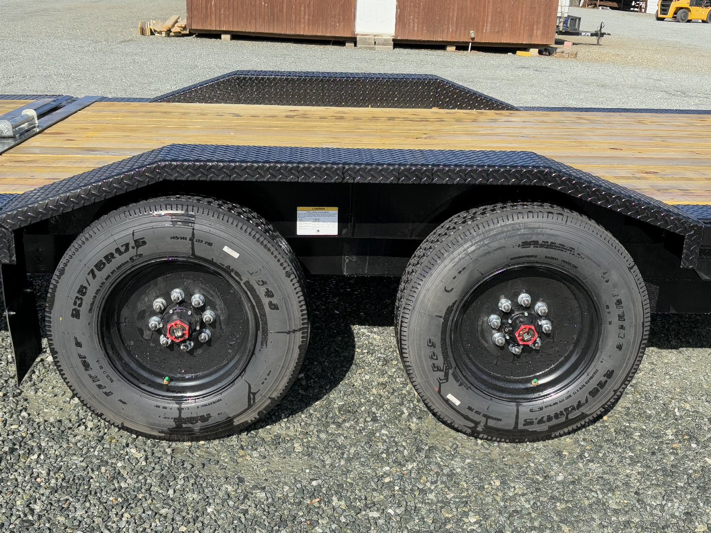 New 2025 Midsota STWBHB 26' Gooseneck 23K w/ Hydraulic Dovetail