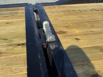 New 2025 Midsota STWBHB 26' Gooseneck 23K w/ Hydraulic Dovetail