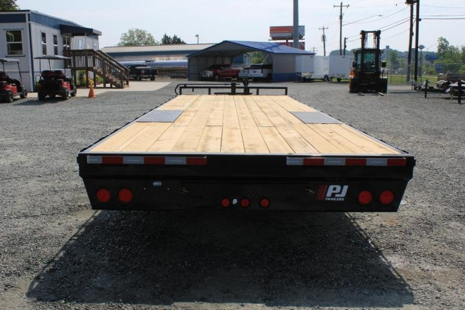 New 2025 PJ TRAILERS 24' F8 14K w/ Slide In Ramps Flatbed Trailer