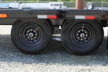 New 2025 PJ TRAILERS 24' F8 14K w/ Slide In Ramps Flatbed Trailer