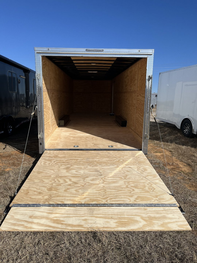 New 2025 Cargo Mate 28' V Nose Car / Racing Trailer