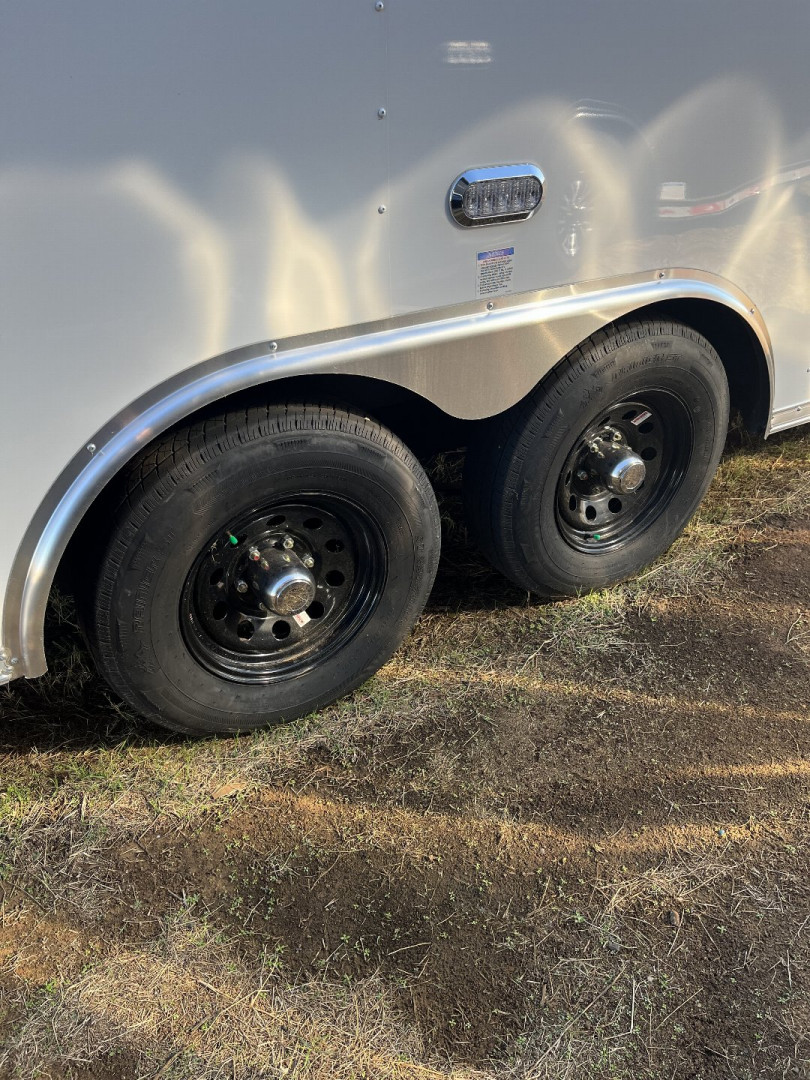 New 2025 Cargo Mate 28' V Nose Car / Racing Trailer