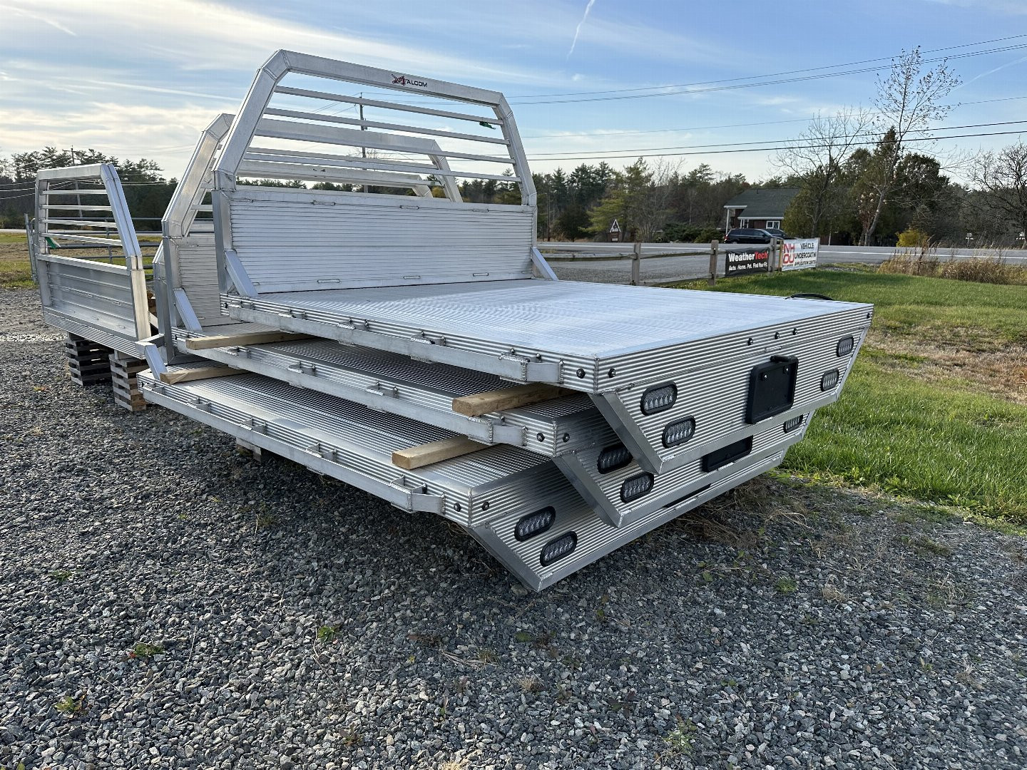 New 2025 ALCOM 85 1/2" X 102" Truck Bed