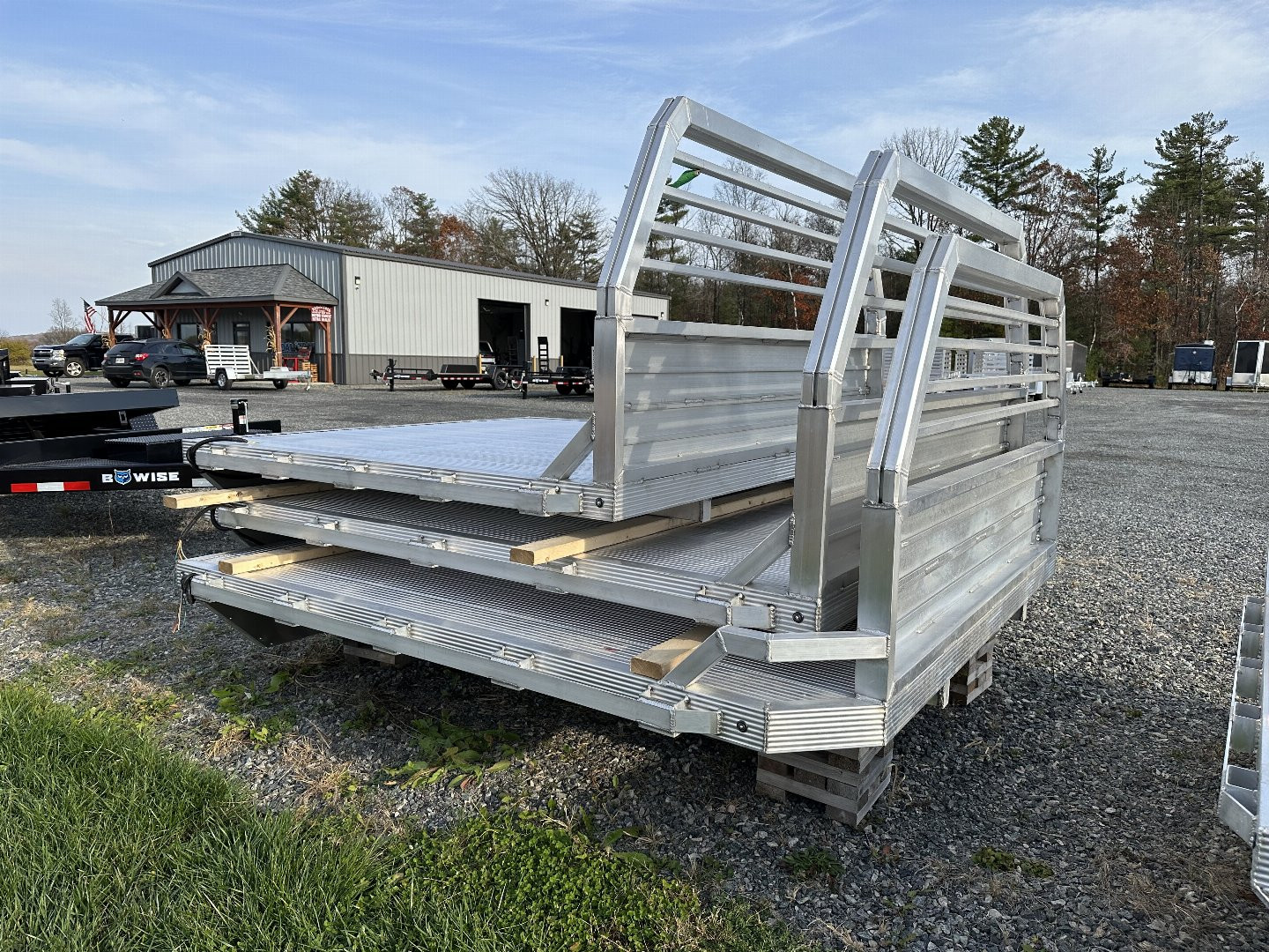 New 2025 ALCOM 85 1/2" X 102" Truck Bed