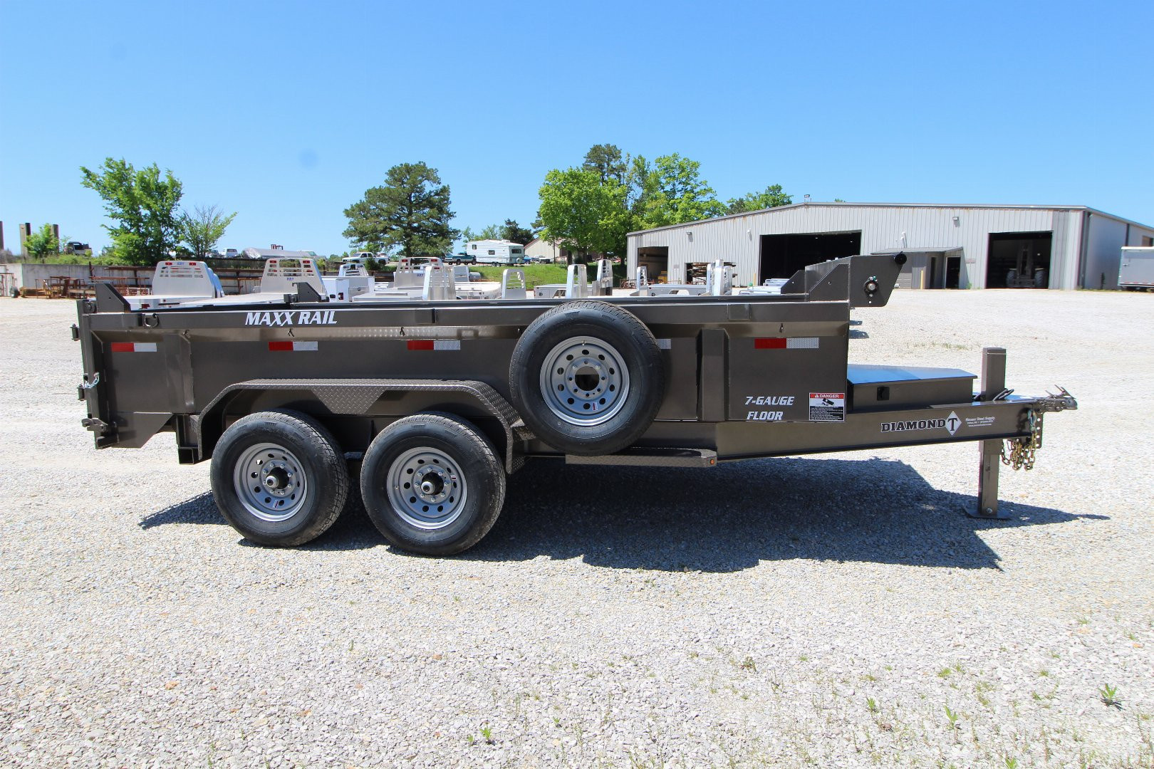 New 2025 Diamond T 8314DMO140 Dump Trailer