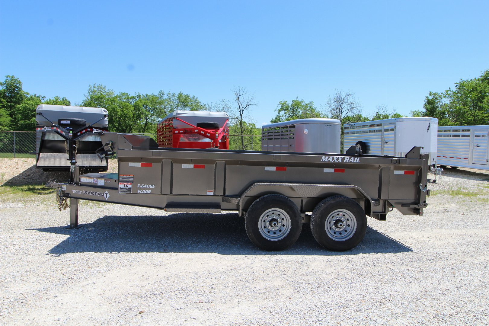 New 2025 Diamond T 8314DMO140 Dump Trailer
