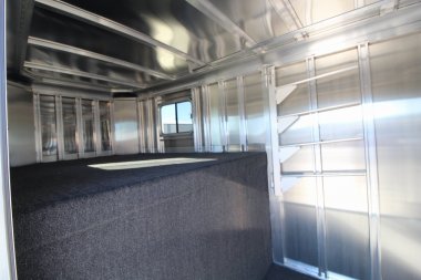 New 2025 Featherlite Trailers 9600-7350 Horse Trailer