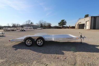 New 2025 Featherlite Trailers 3110-0017 Car / Racing Trailer