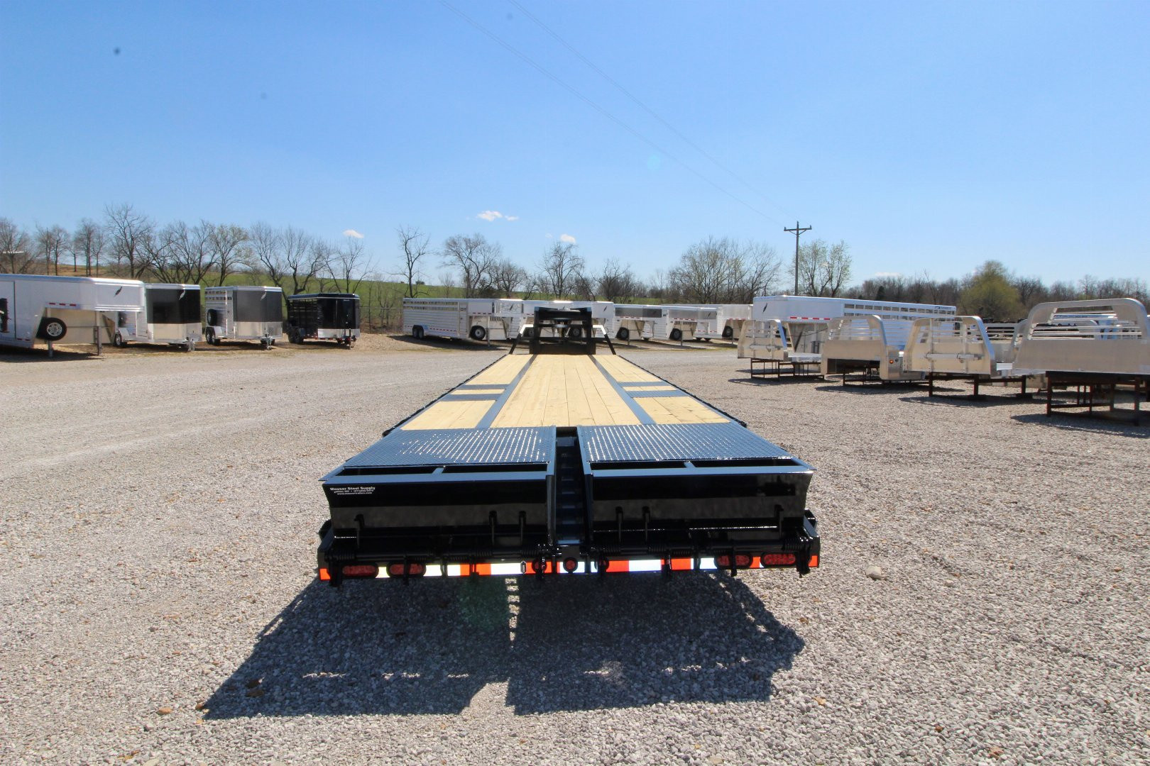 New 2024 Diamond T 10240DTF Flatbed Trailer