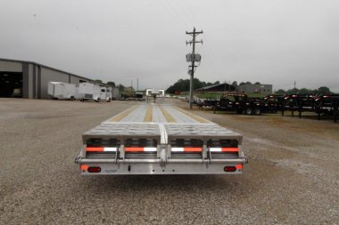 New 2023 EBY GN25K40 Flatbed Trailer