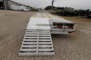 New 2023 EBY GN25K40 Flatbed Trailer