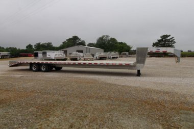 New 2023 EBY GN25K40 Flatbed Trailer